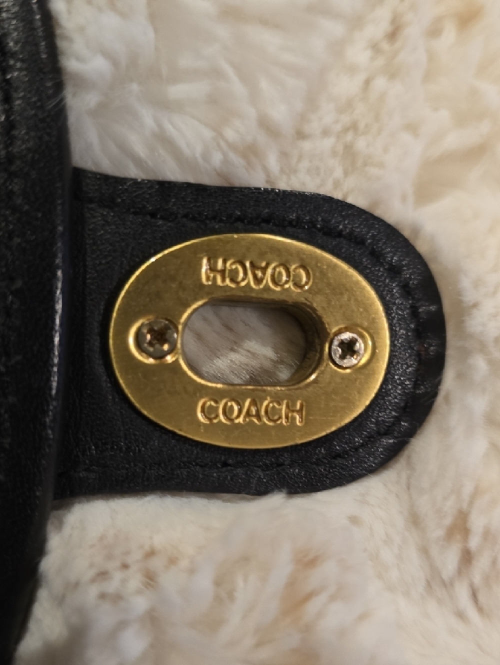 COACH VINTAGE Women's Black Leather Drawstring Backpack with Gold-Tone Turn Lock - Picture 9 of 9